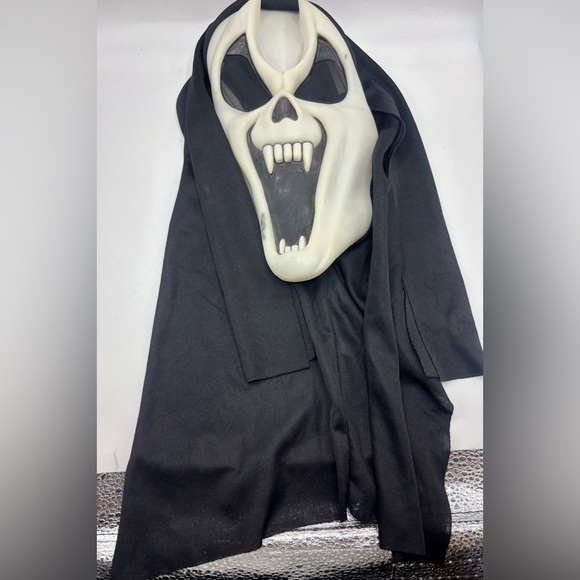 Vintage Glow in the Dark Vampire Ghost Face Mask 🎃 90s Halloween - Picture 2 of 5